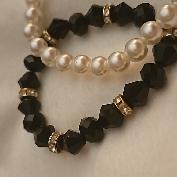 5/$25 Set of Two Monochrome Beaded Stretch Bracelets - Picture 4 of 5